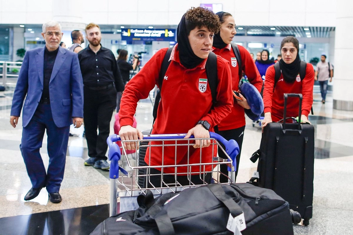 Selección iraní de futbol regresa a su país sin siete jugadoras que aceptaron asilo en Australia
